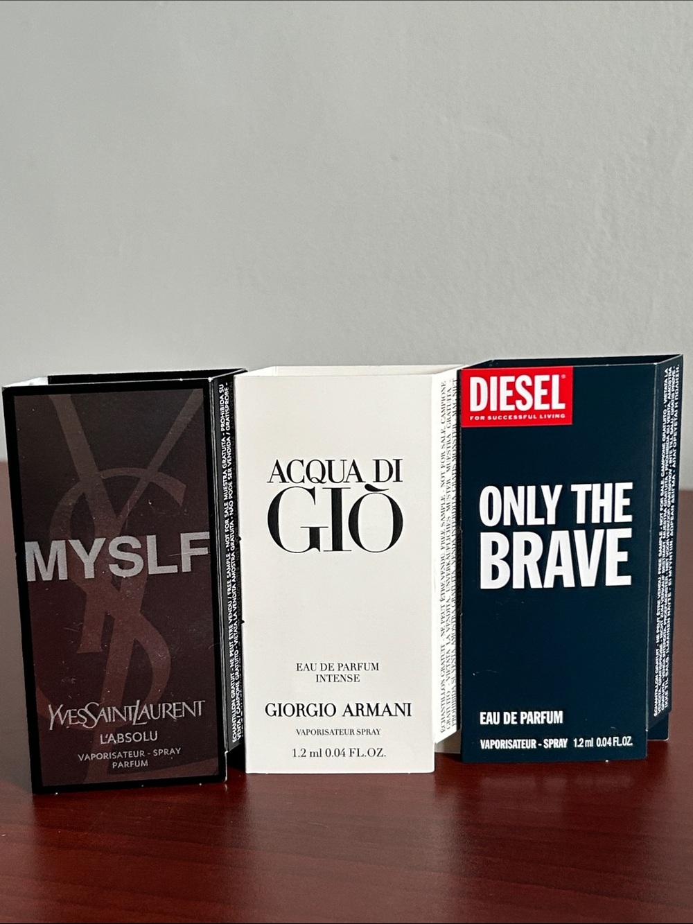 3x men’s samples collection
